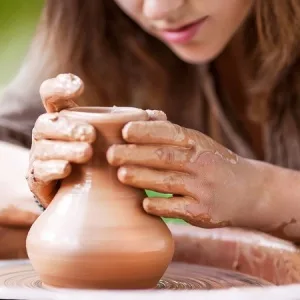 Potters Wheel_29482610_s